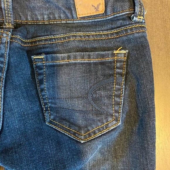 American Eagle Artist Cropped Jeans -- Size 00 - Picture 5 of 8